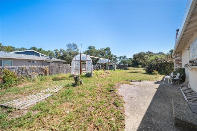 15400 Oak Hills Drive, Salinas, CA 93907