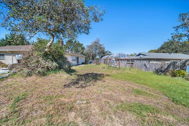 15400 Oak Hills Drive, Salinas, CA 93907