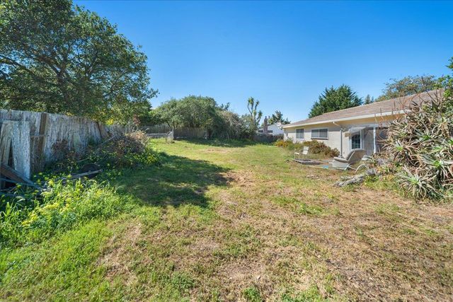 15400 Oak Hills Drive, Salinas, CA 93907