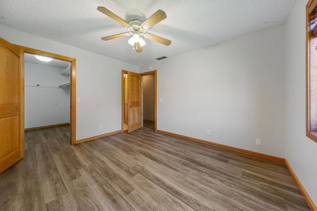 7250 Hunters Run, Eden Prairie, MN 55346