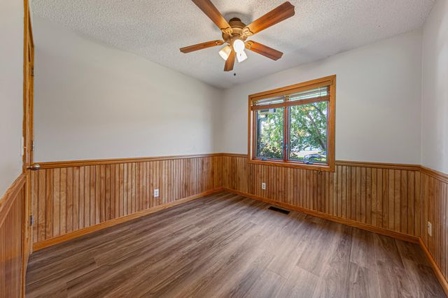 7250 Hunters Run, Eden Prairie, MN 55346