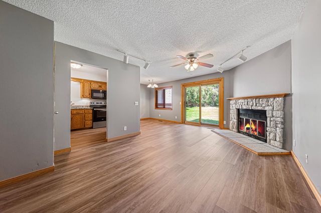 7250 Hunters Run, Eden Prairie, MN 55346