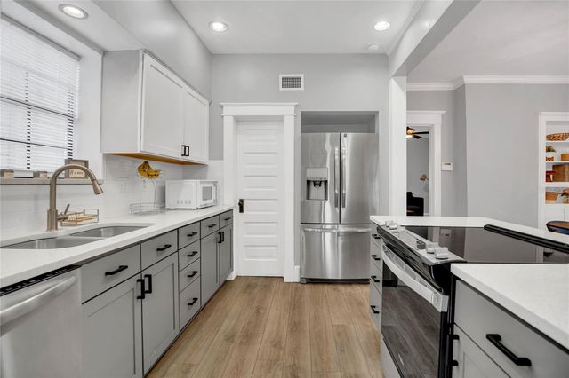 203 E 10TH STREET, Sanford, FL 32771