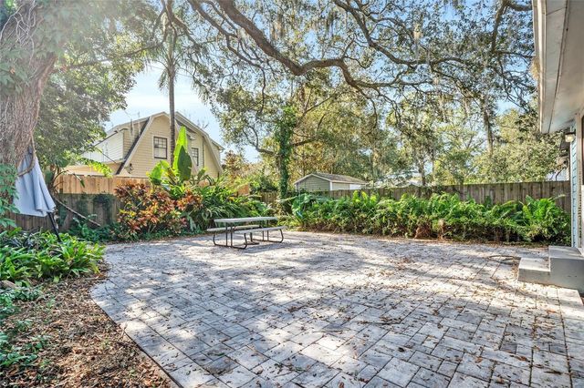 203 E 10TH STREET, Sanford, FL 32771