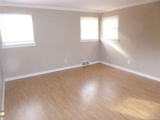 3229 Dolores Avenue, Warren, MI 48091