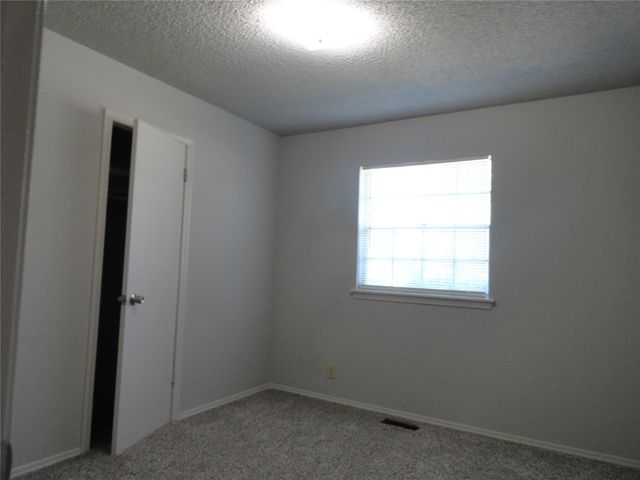 16204 E 2nd Street, Tulsa, OK 74108