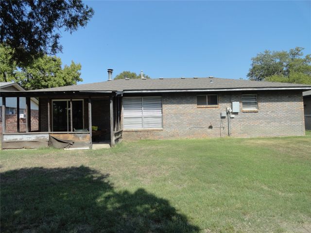 16204 E 2nd Street, Tulsa, OK 74108