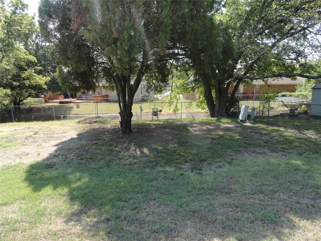 16204 E 2nd Street, Tulsa, OK 74108