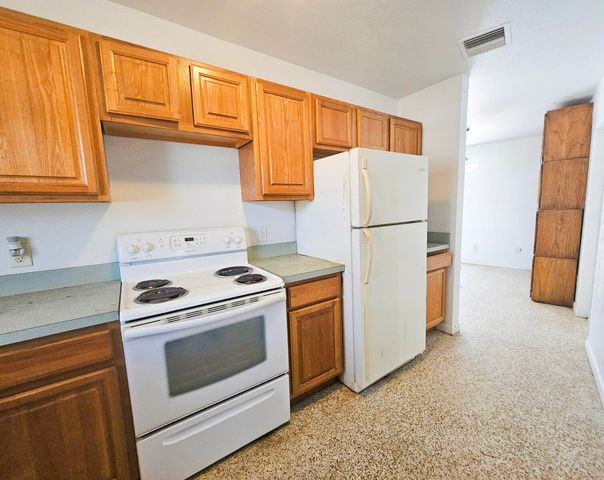 140 SE Prima Vista Boulevard, Port St. Lucie, Port St Lucie, FL 34983