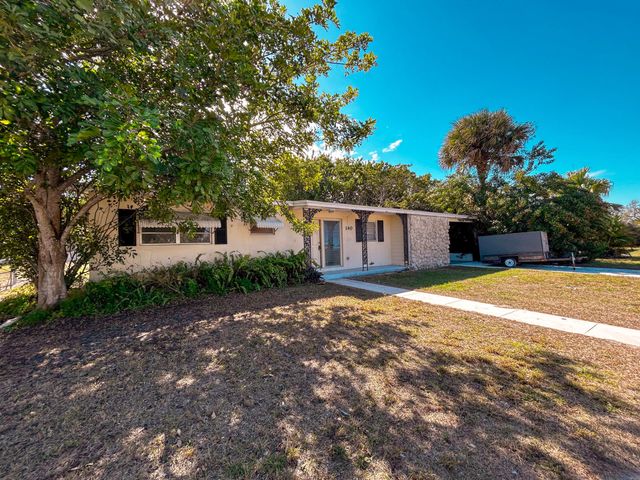 140 SE Prima Vista Boulevard, Port St. Lucie, Port St Lucie, FL 34983