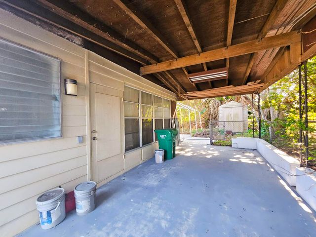 140 SE Prima Vista Boulevard, Port St. Lucie, Port St Lucie, FL 34983