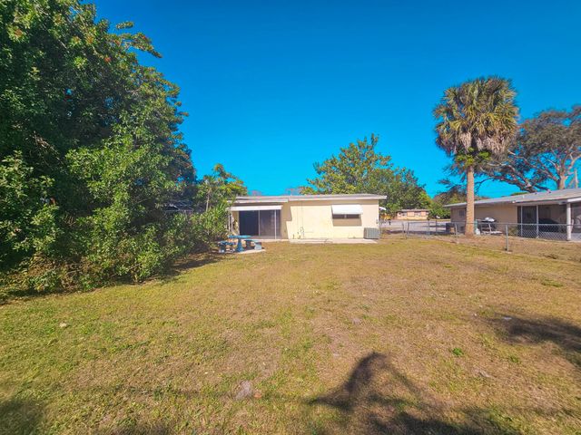140 SE Prima Vista Boulevard, Port St. Lucie, Port St Lucie, FL 34983
