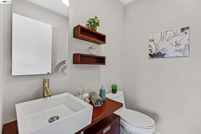 36671 Ponderosa Ct., Newark, CA 94560