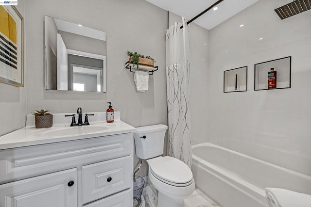 36671 Ponderosa Ct., Newark, CA 94560