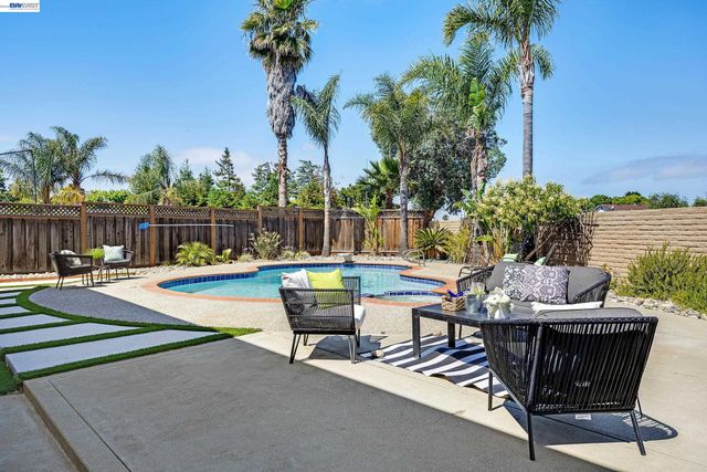 36671 Ponderosa Ct., Newark, CA 94560