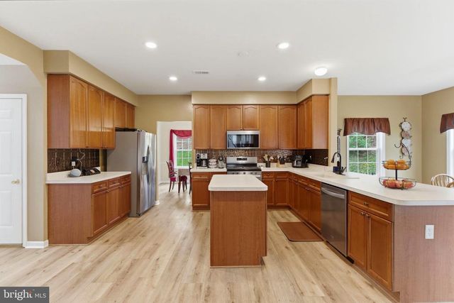 369 ROTTERHAM DR, Hedgesville, WV 25427