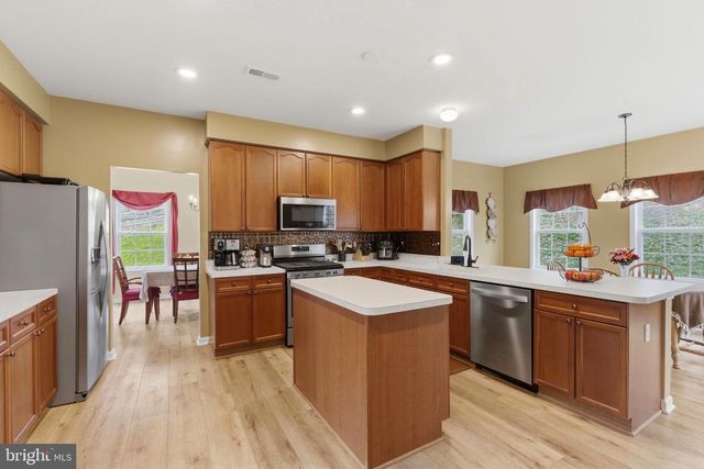369 ROTTERHAM DR, Hedgesville, WV 25427