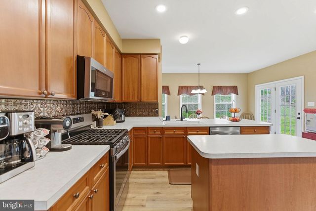 369 ROTTERHAM DR, Hedgesville, WV 25427