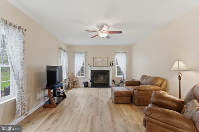 369 ROTTERHAM DR, Hedgesville, WV 25427