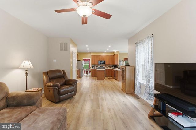 369 ROTTERHAM DR, Hedgesville, WV 25427