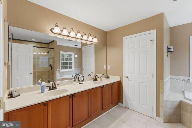 369 ROTTERHAM DR, Hedgesville, WV 25427