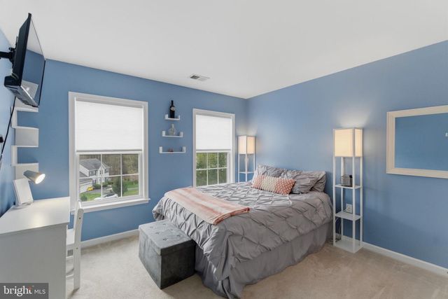 369 ROTTERHAM DR, Hedgesville, WV 25427