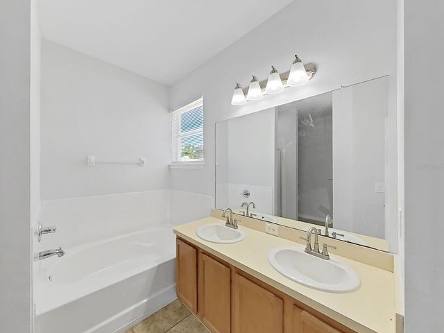 3223 AZALEA BLOSSOM DRIVE, Plant City, FL 33567