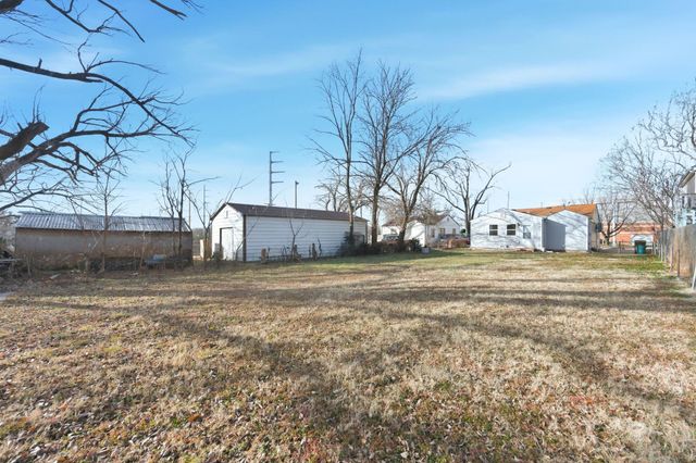 1818 N Hydraulic St, Wichita, KS 67214