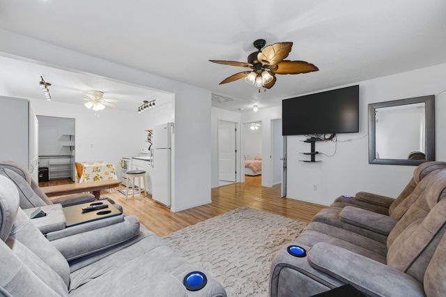 1818 N Hydraulic St, Wichita, KS 67214