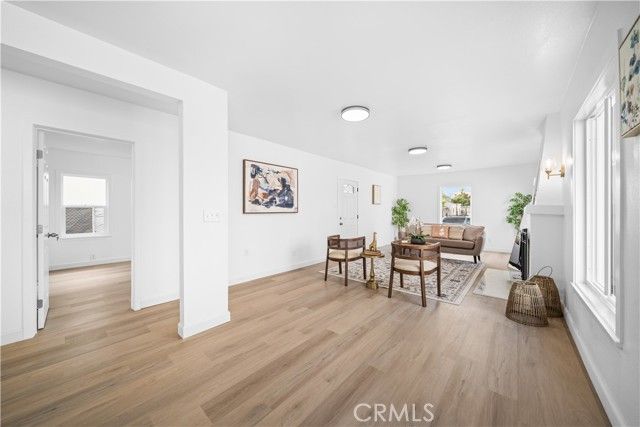 1558 Hauser, Los Angeles, CA 90019