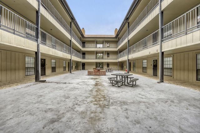 2401 Leon ST 100, Austin, TX 78705