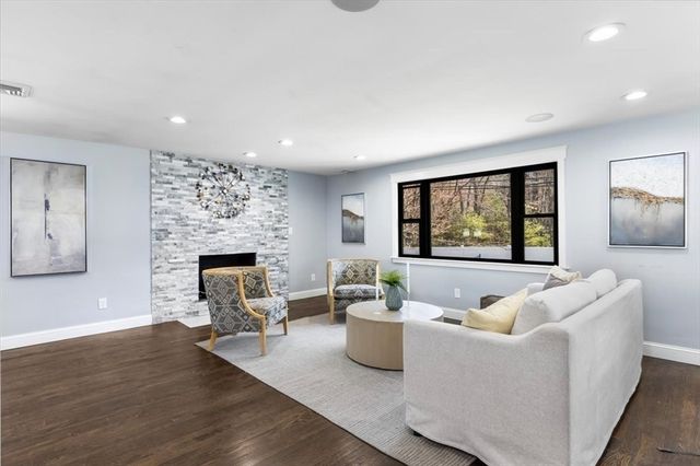 901 Randolph Ave, Milton, MA 02186