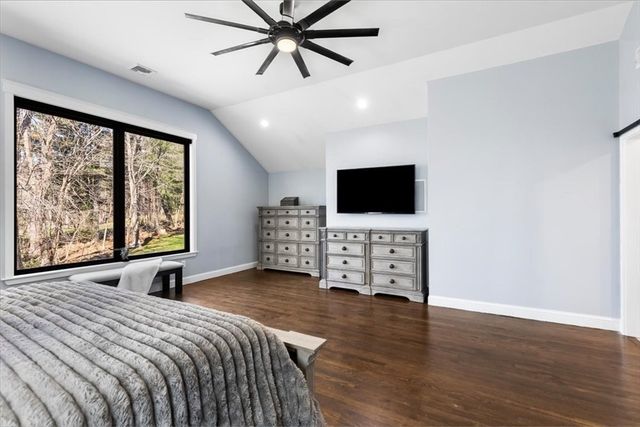 901 Randolph Ave, Milton, MA 02186