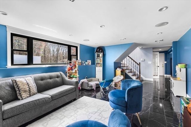 901 Randolph Ave, Milton, MA 02186