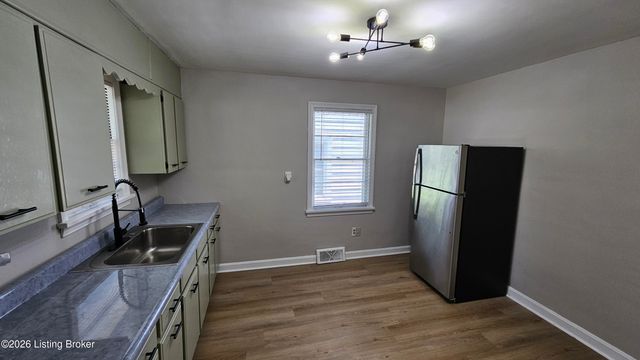 1311 Haskin Ave, Louisville, KY 40215