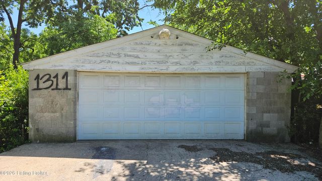 1311 Haskin Ave, Louisville, KY 40215