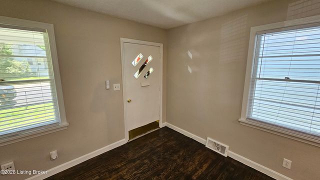 1311 Haskin Ave, Louisville, KY 40215