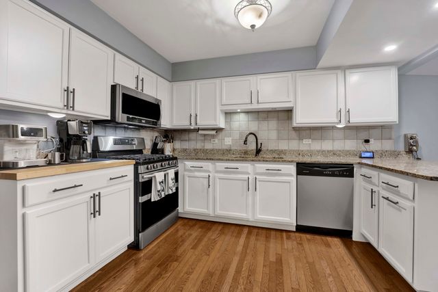 1863 Tamahawk Lane, Naperville, IL 60564
