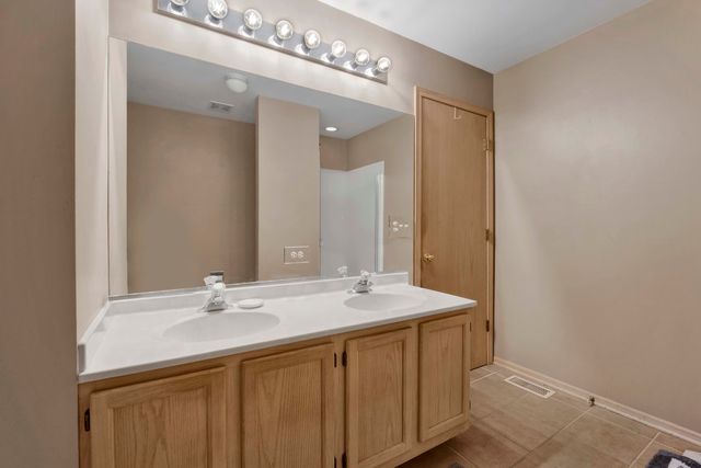 1863 Tamahawk Lane, Naperville, IL 60564