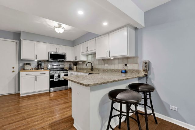1863 Tamahawk Lane, Naperville, IL 60564