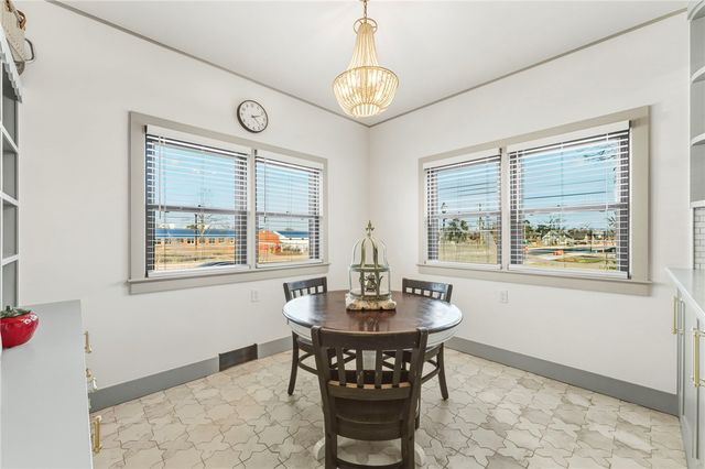 400 S 6th Street, Rogers, AR 72756