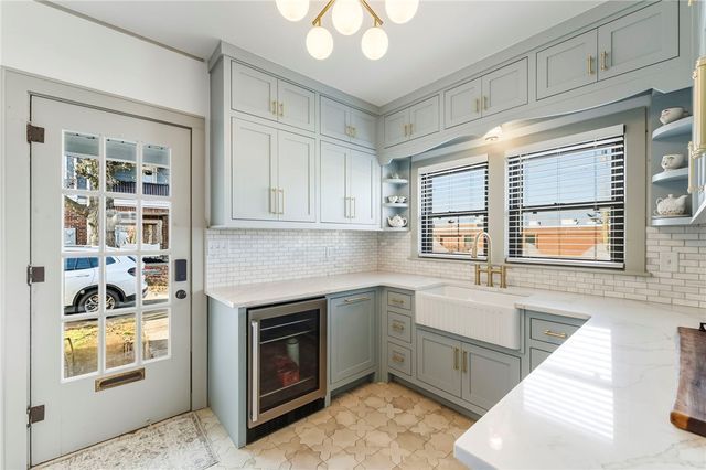 400 S 6th Street, Rogers, AR 72756