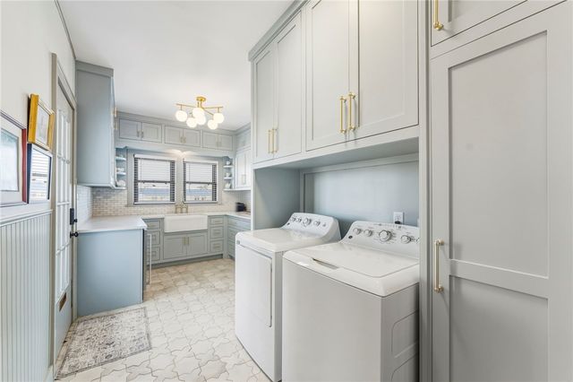 400 S 6th Street, Rogers, AR 72756