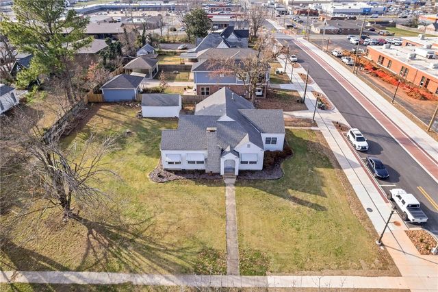 400 S 6th Street, Rogers, AR 72756