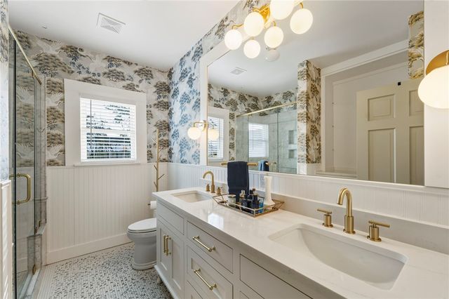 400 S 6th Street, Rogers, AR 72756