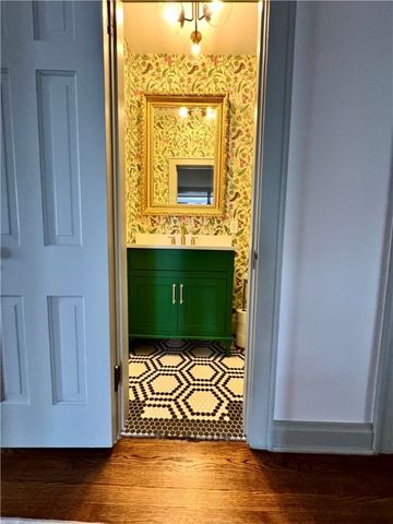 400 S 6th Street, Rogers, AR 72756