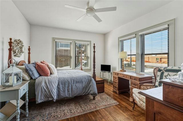 400 S 6th Street, Rogers, AR 72756