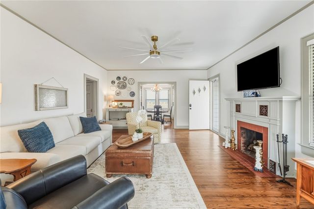 400 S 6th Street, Rogers, AR 72756