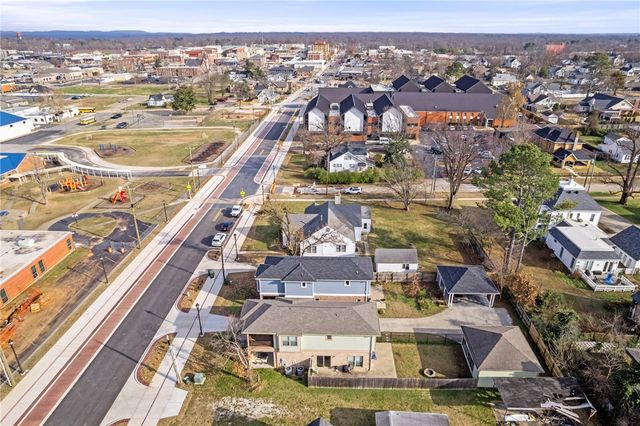 400 S 6th Street, Rogers, AR 72756