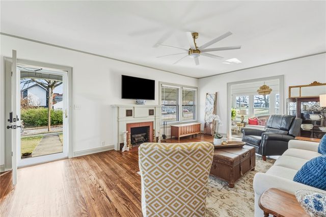 400 S 6th Street, Rogers, AR 72756